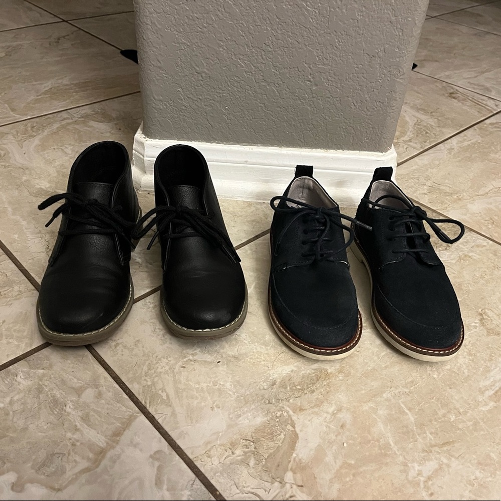 Boys shoes, size 13.5/1